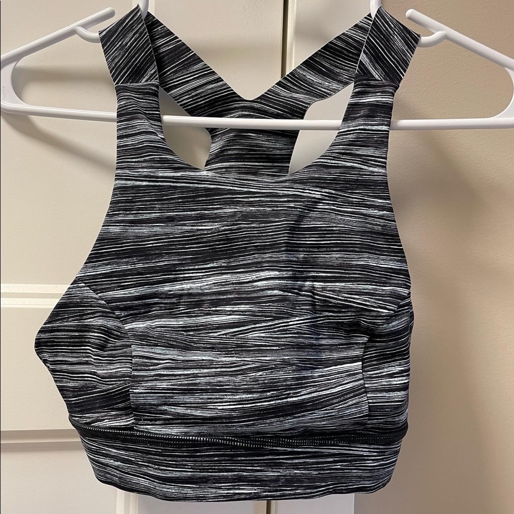 Lululemon sports bra